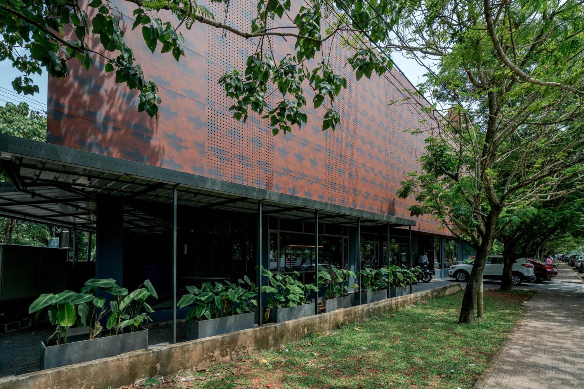 Aryaas Regent Hotel Kochi Exterior foto